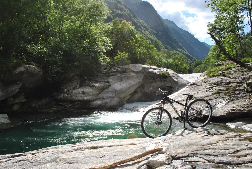 Myverzasca Resort Casa Rossa Brione  Ngoại thất bức ảnh